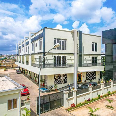 Aveon Hotel Абуджа Экстерьер фото
