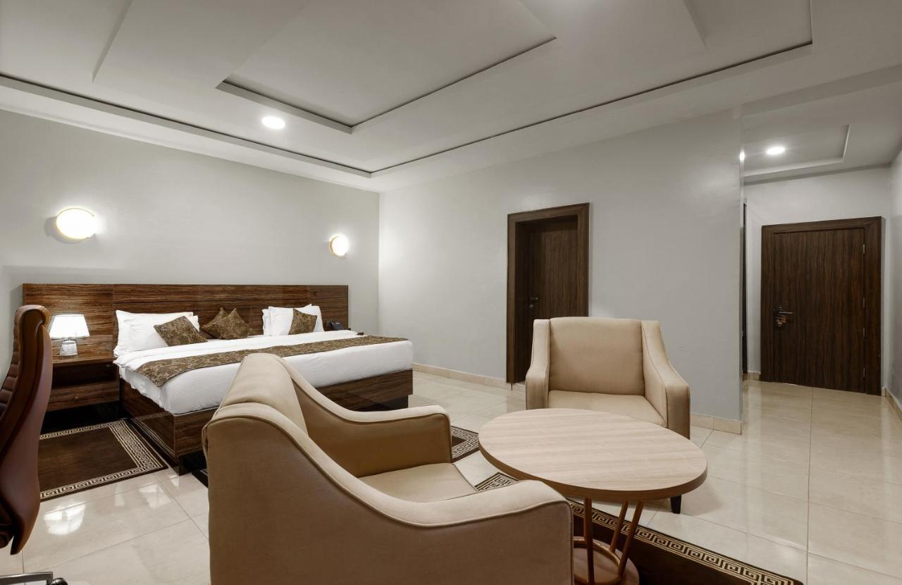 Aveon Hotel Абуджа Экстерьер фото