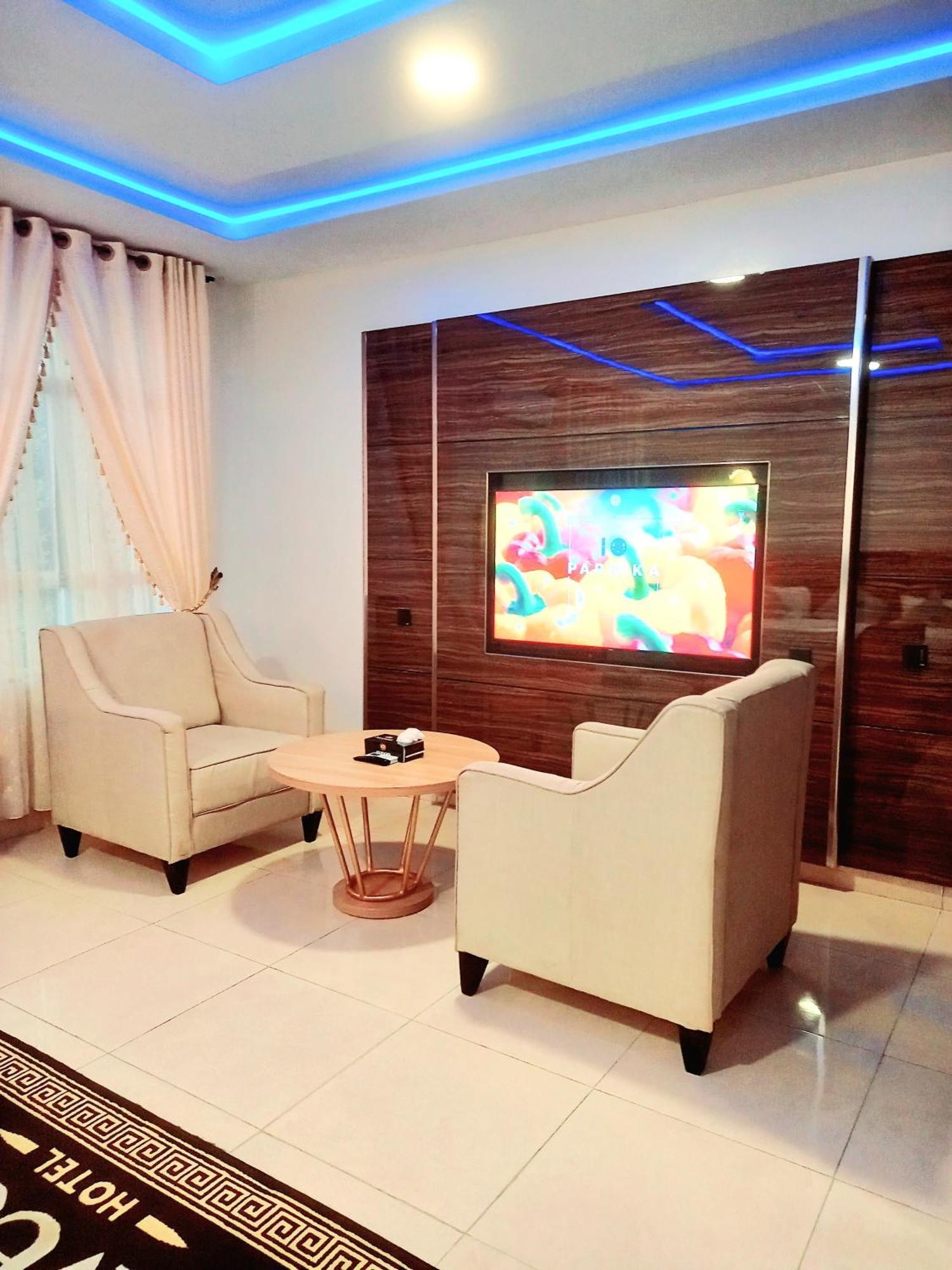 Aveon Hotel Абуджа Экстерьер фото