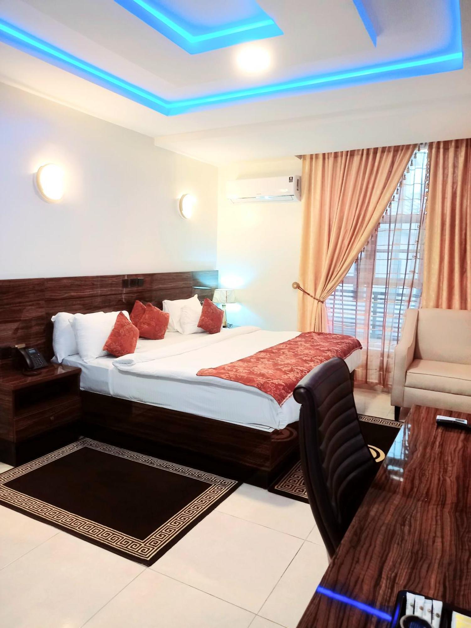 Aveon Hotel Абуджа Экстерьер фото