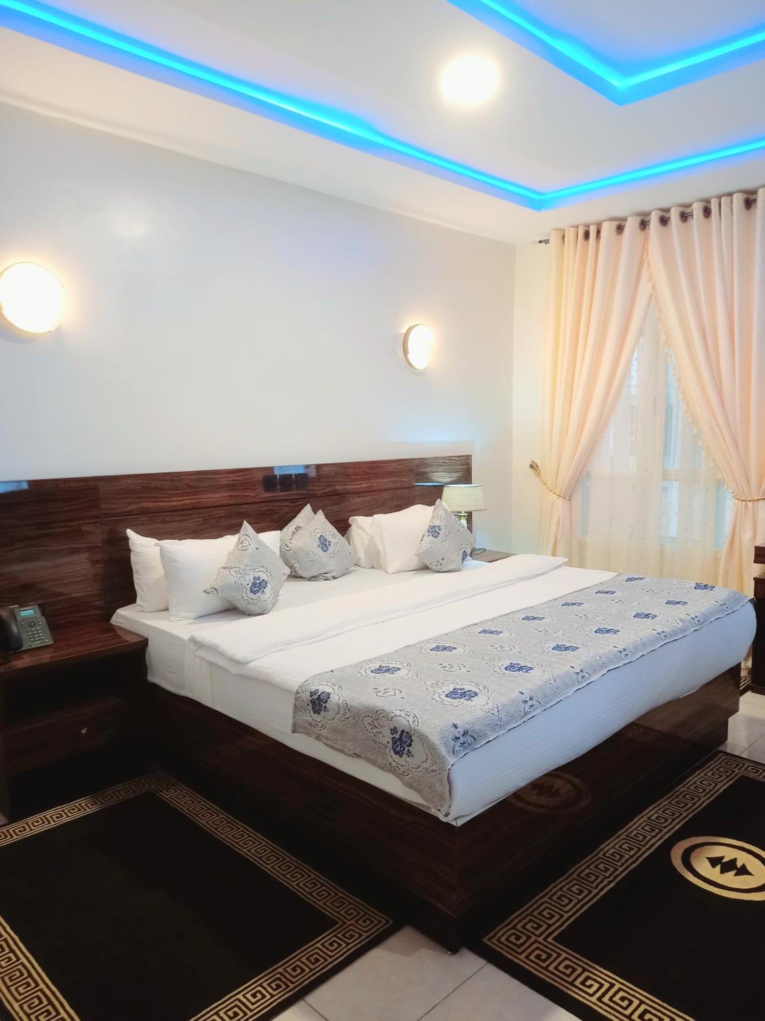 Aveon Hotel Абуджа Экстерьер фото