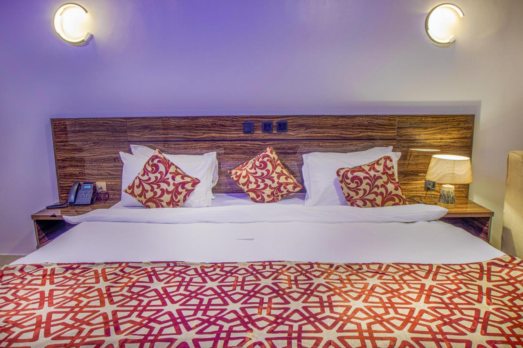 Aveon Hotel Абуджа Экстерьер фото